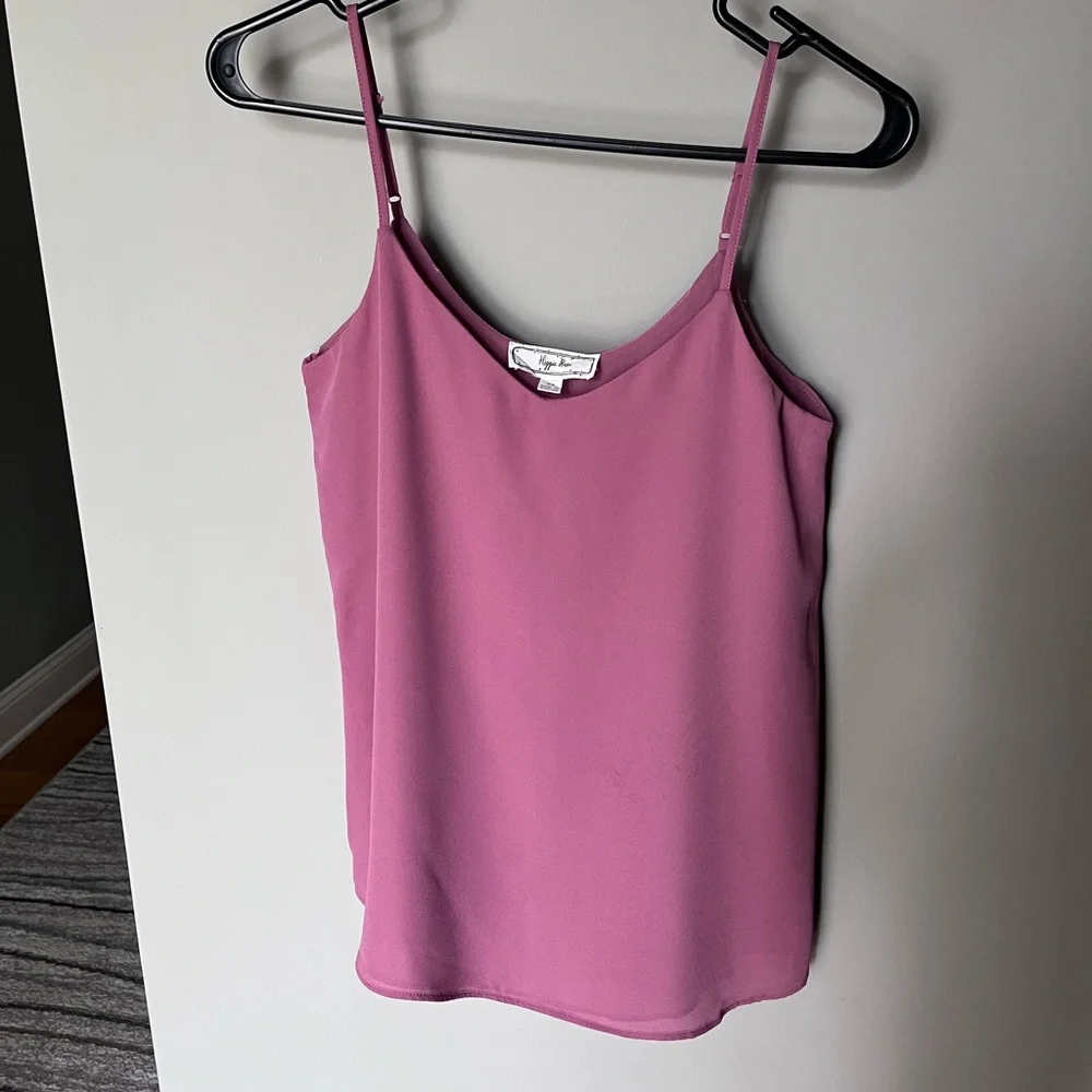 🌸Hippie Rose V-Neck Cami🌸 - Picture 2 of 5